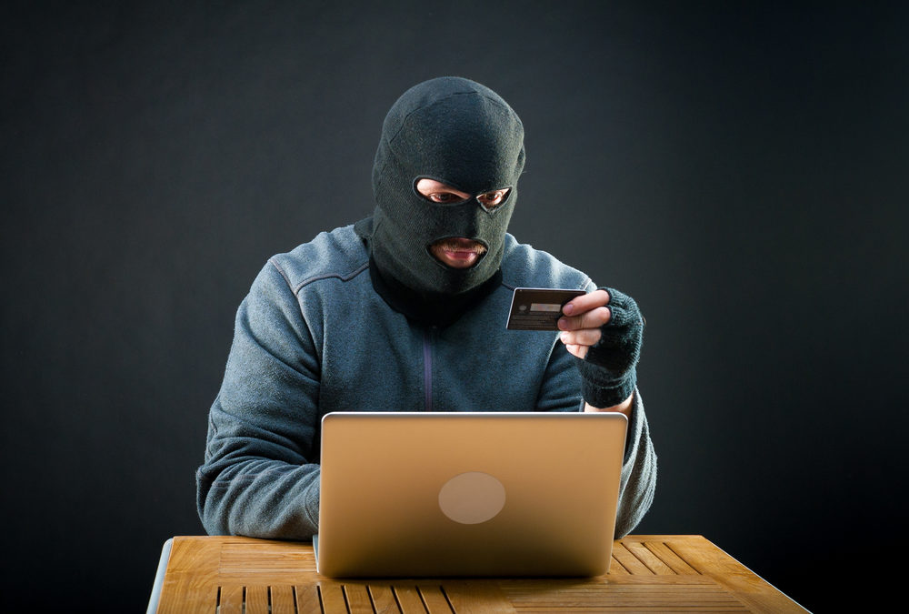 Man Arrested for Paying for Meal with Waitress’s Own Stolen Credit Card